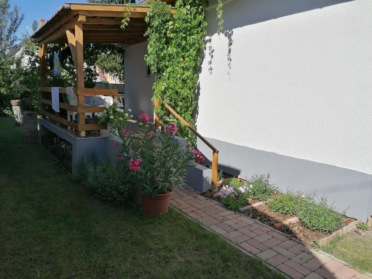 Menta Apartman Mezőkövesd Exteriér fotografie