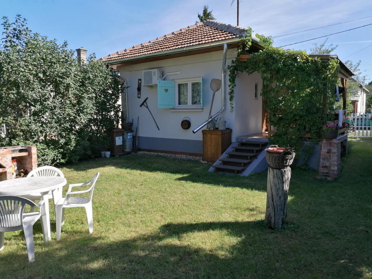 Menta Apartman Mezőkövesd Exteriér fotografie